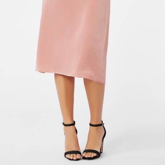 Sold! NWOT Pink midi skirt from JustFab - Picture 5 of 6